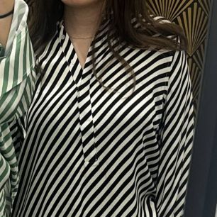 BLOUSE SOHO NOIR  ET BLANC